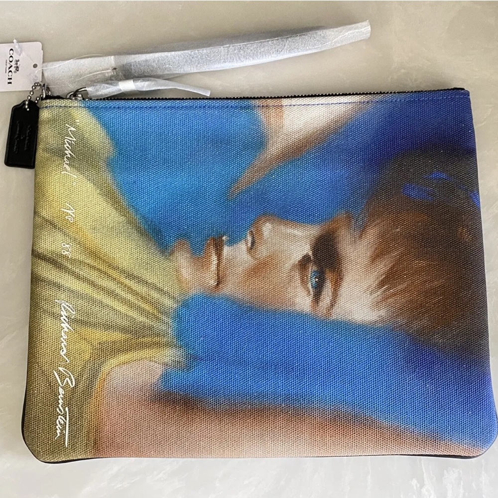 Coach Richard Bernstein Pouch 32 with Michael J. Fox
Back to the Future - Picture 4 of 9